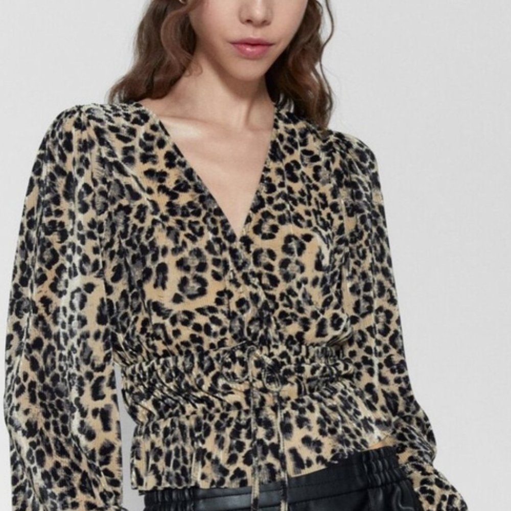 Zara Leopard Pleated Blouse. Size M.